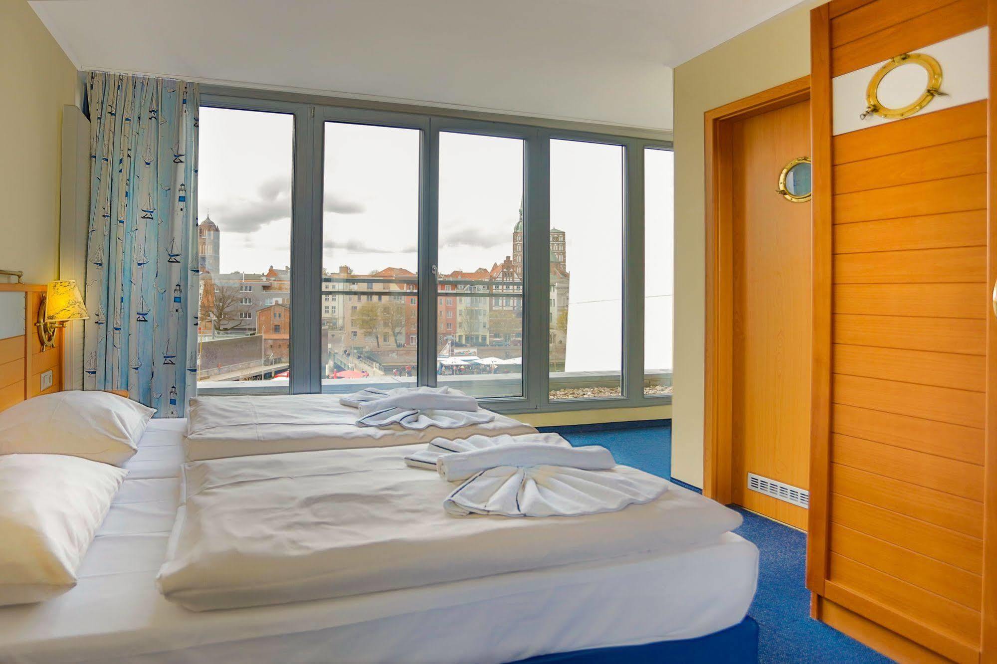 Hiddenseer Hotel Stralsund Exterior foto